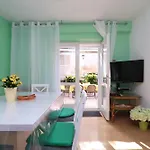 Nina Apartament *