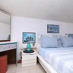 Nina Apartament *