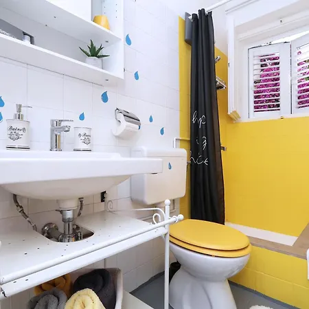 Nina Apartament *