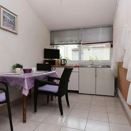 Nina Apartment *