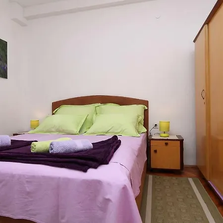 Apartment Nina Makarska