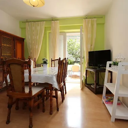 Nina Apartment *