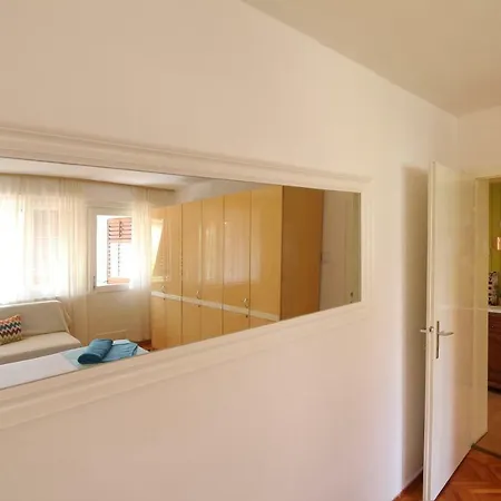Apartment Nina Makarska