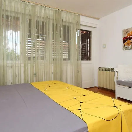 Apartment Nina *