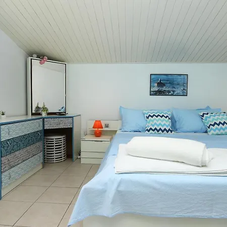 Apartment Nina Makarska